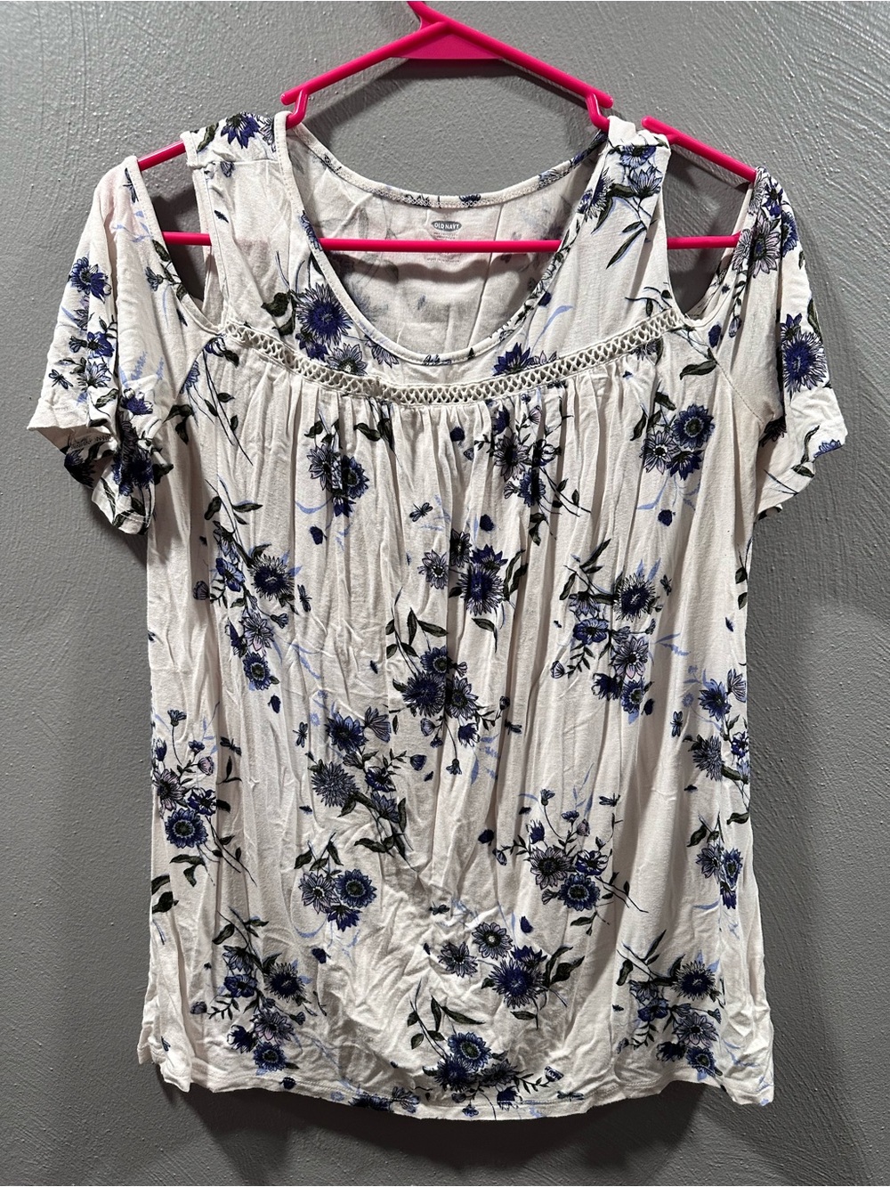 Old Navy White Cold-Shoulder Floral Tunic with Blue Print